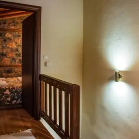 Chalet αρχοντικο στο χωριο, παλαιοσ αγιοσ αθανασιοσ